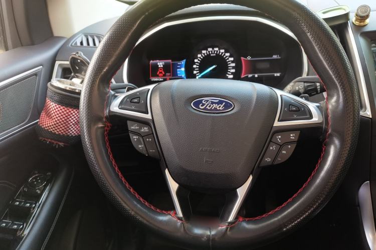 Used Ford Edge 2016 EcoBoost 245 Four-Wheel Drive Titanium Edition 7-Seater Steering Wheel