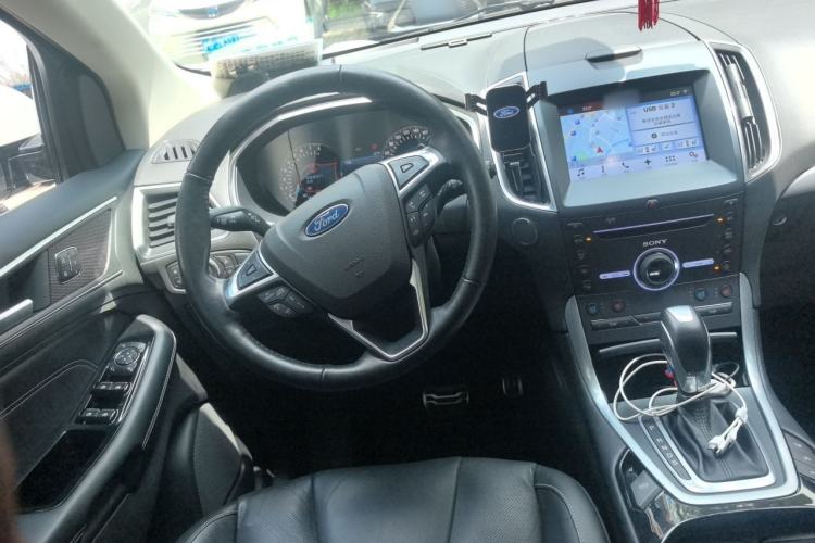 Used Ford Edge 2016 EcoBoost 245 Four-Wheel Drive Titanium 7-Seater Steering Wheel