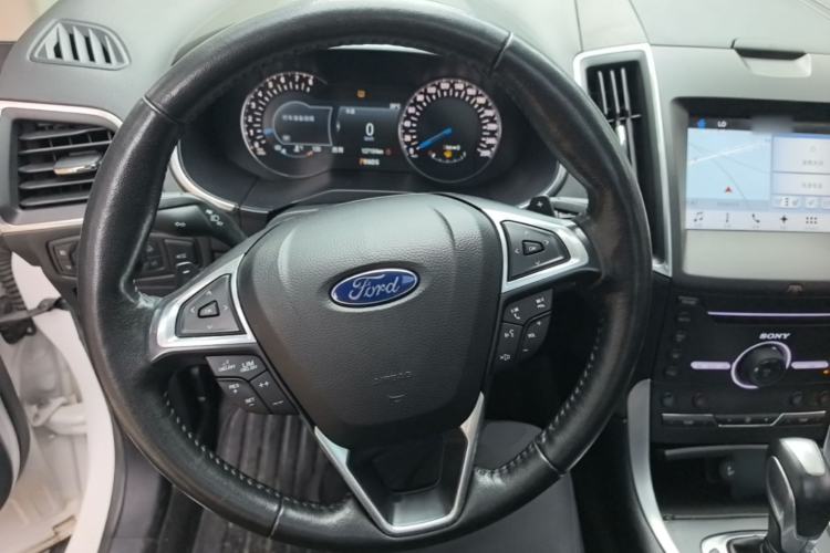 Used Ford Edge 2016 EcoBoost 245 Four-Wheel Drive Titanium 7-Seater Steering Wheel