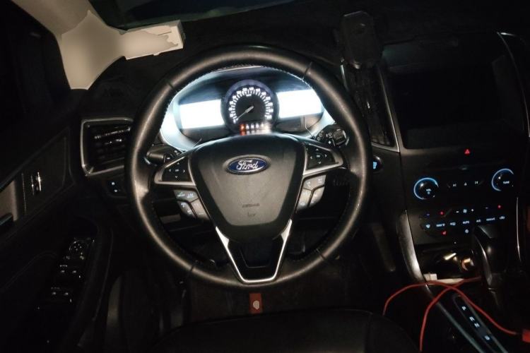 Used Ford Edge 2016 EcoBoost 245 Four-Wheel Drive Titanium Edition 7-Seater Steering Wheel