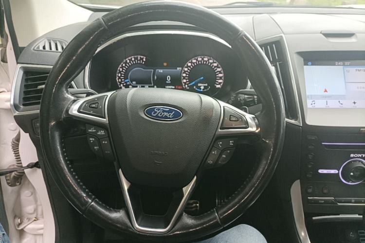 Used Ford Edge 2016 EcoBoost 245 Four-Wheel Drive Titanium 7-Seater Steering Wheel