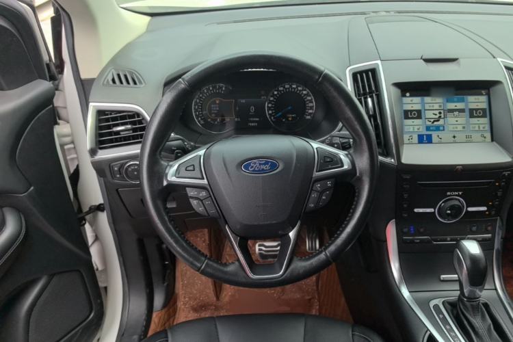 Used Ford Edge 2016 EcoBoost 245 Four-Wheel Drive Titanium 7-Seater Steering Wheel