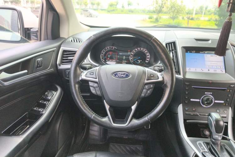 Used Ford Edge 2016 EcoBoost 245 Four-Wheel Drive Titanium 7-Seater Steering Wheel