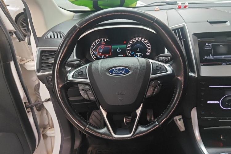 Used Ford Edge 2016 EcoBoost 245 Four-Wheel Drive Titanium 7-Seater Steering Wheel