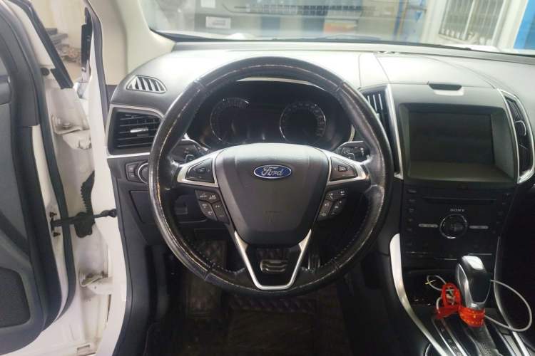 Used Ford Edge 2016 EcoBoost 245 Four-Wheel Drive Titanium 7-Seater Steering Wheel