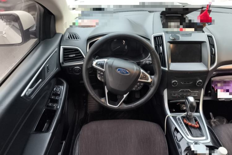 Used Ford Edge 2016 EcoBoost 245 Two-Wheel-Drive Titanium 7-Seater Steering Wheel