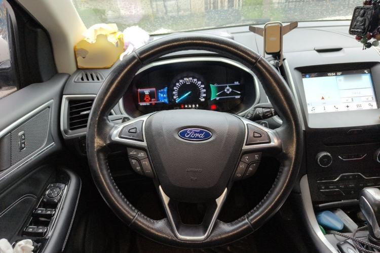 Used Ford Edge 2016 EcoBoost 245 Four-Wheel Drive Titanium Edition 7-Seater Steering Wheel