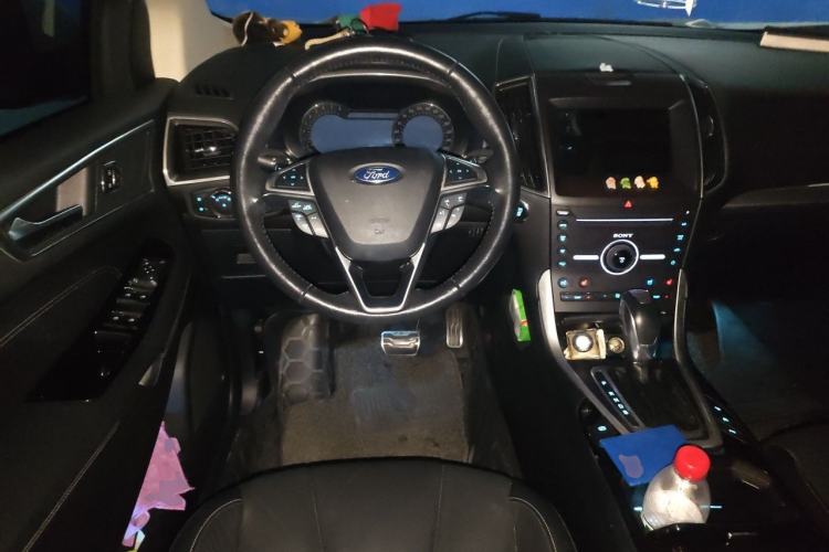 Used Ford Edge 2016 EcoBoost 245 Four-Wheel Drive Titanium 7-Seater Steering Wheel