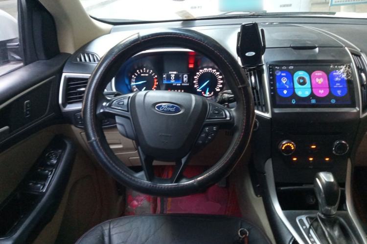 Used Ford Edge 2016 EcoBoost 245 Two-Wheel-Drive Titanium 5-Seater Steering Wheel