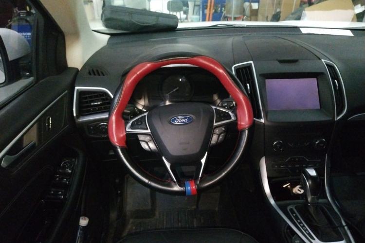 Used Ford Edge 2016 EcoBoost 245 Two-Wheel-Drive Titanium 7-Seater Steering Wheel