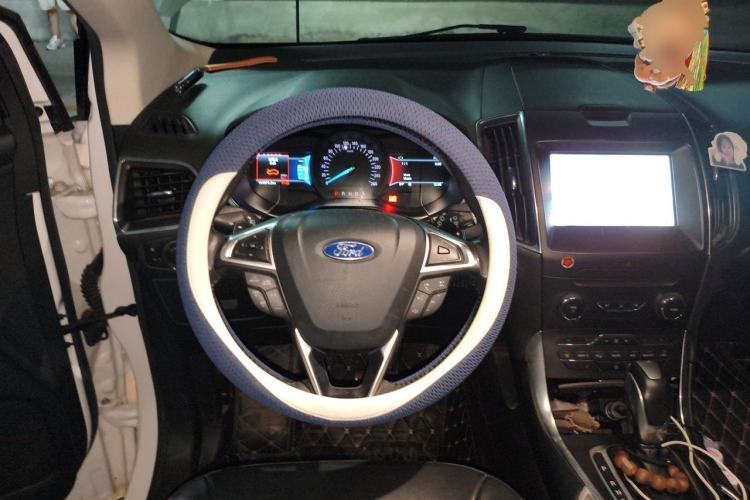 Used Ford Edge 2016 EcoBoost 245 Four-Wheel Drive Titanium Edition 7-Seater Steering Wheel