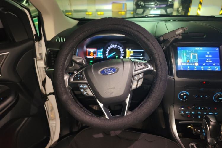 Used Ford Edge 2016 EcoBoost 245 Four-Wheel Drive Titanium Edition 7-Seater Steering Wheel