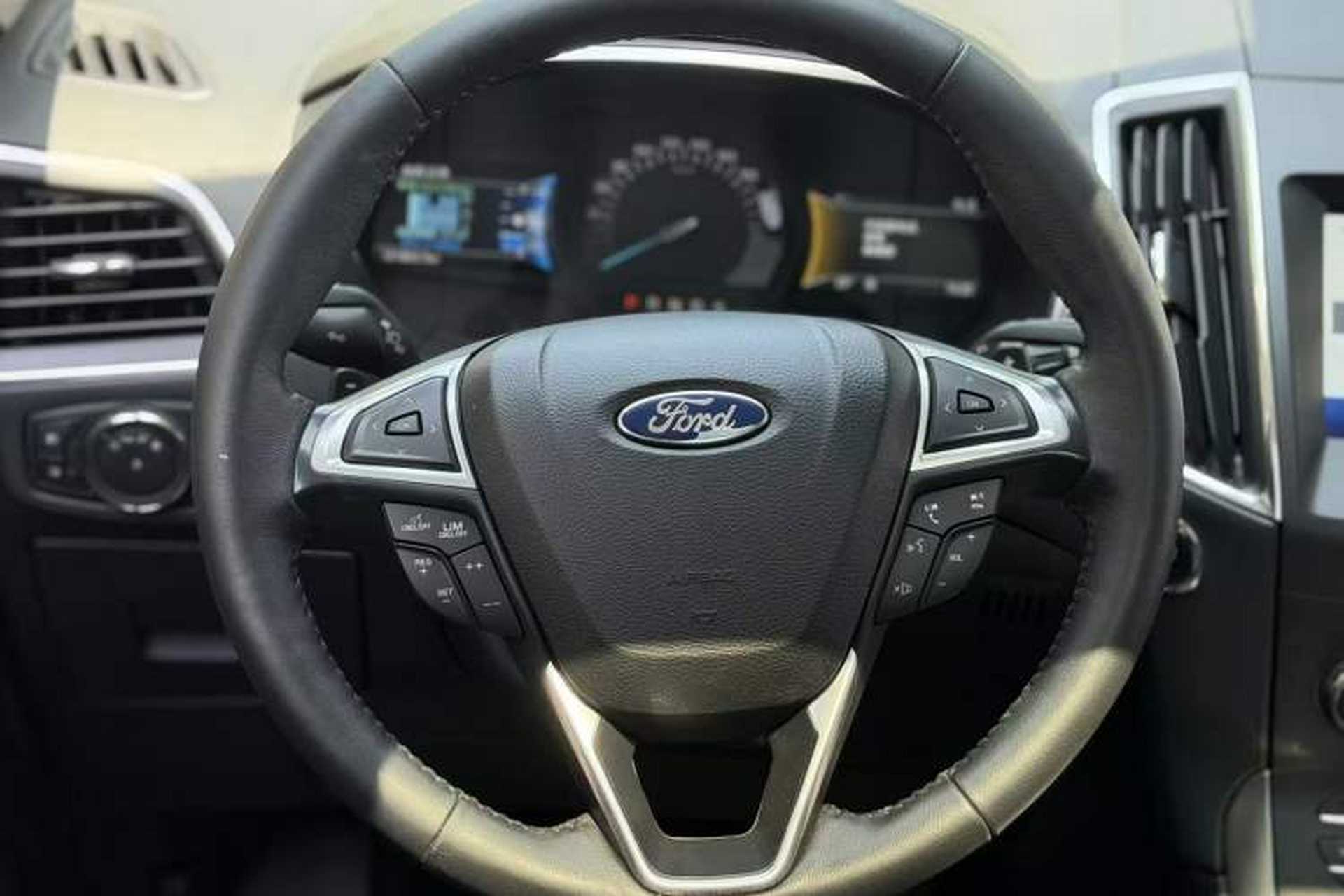 Used Ford Edge 2016 EcoBoost 245 Two-Wheel-Drive Titanium 7-Seater Steering Wheel