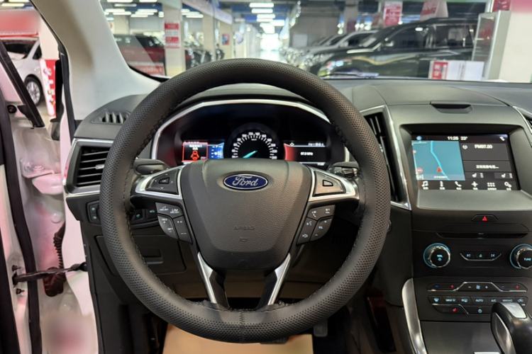 Used Ford Edge 2016 EcoBoost 245 Four-Wheel Drive Titanium Edition 7-Seater Steering Wheel