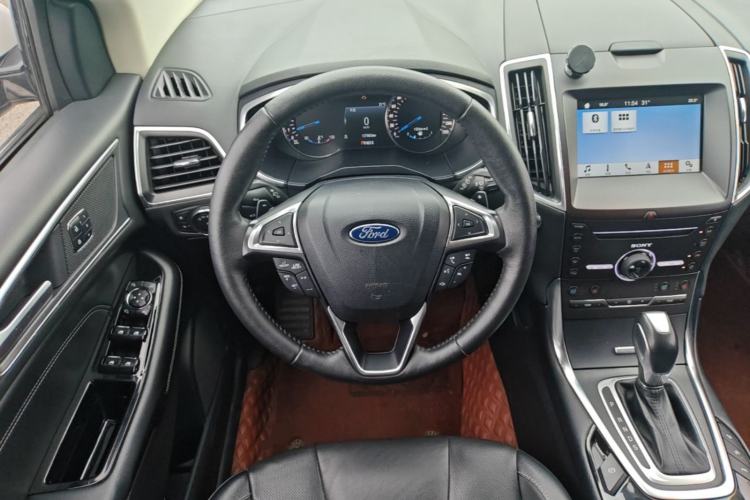 Used Ford Edge 2016 EcoBoost 245 Four-Wheel Drive Titanium 7-Seater Steering Wheel