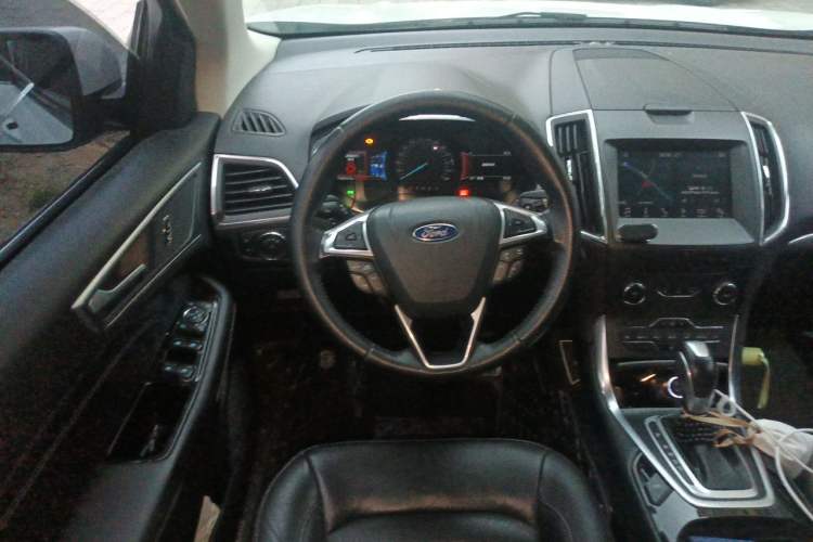 Used Ford Edge 2016 EcoBoost 245 Four-Wheel Drive Titanium Edition 7-Seater Steering Wheel