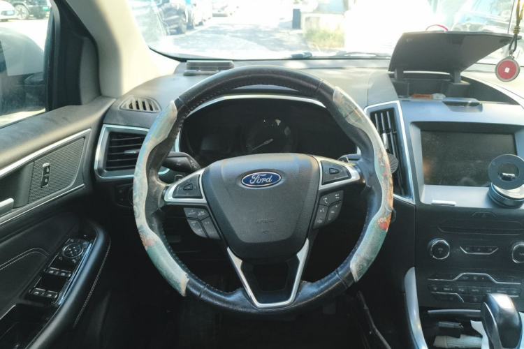 Used Ford Edge 2016 EcoBoost 245 Four-Wheel Drive Titanium Edition 7-Seater Steering Wheel