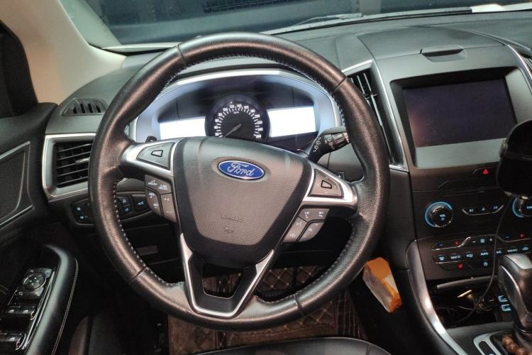 Used Ford Edge 2016 EcoBoost 245 Four-Wheel Drive Titanium Edition 7-Seater Steering Wheel