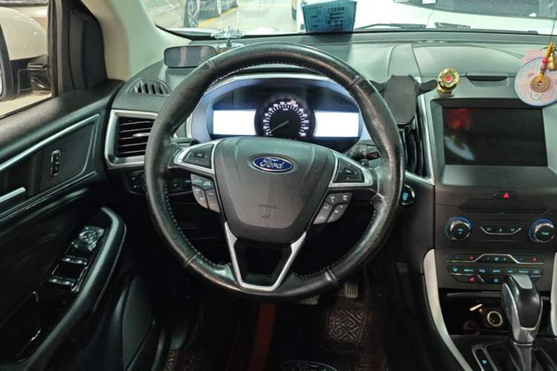 Used Ford Edge 2016 EcoBoost 245 Four-Wheel Drive Titanium Edition 7-Seater Steering Wheel