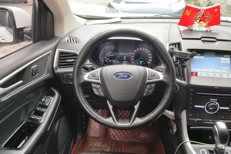 Used Ford Edge 2016 EcoBoost 245 Four-Wheel Drive Titanium 7-Seater Steering Wheel