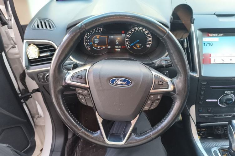 Used Ford Edge 2016 EcoBoost 245 Four-Wheel Drive Titanium 7-Seater Steering Wheel