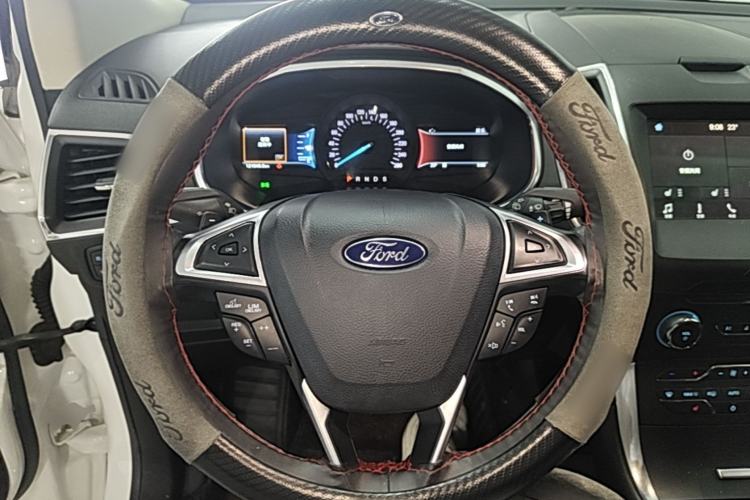 Used Ford Edge 2016 EcoBoost 245 Two-Wheel-Drive Titanium 7-Seater Steering Wheel