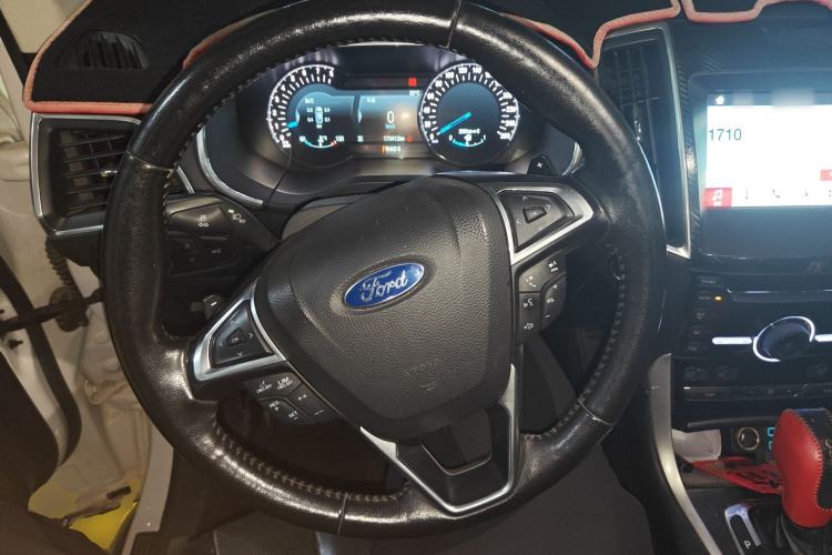 Used Ford Edge 2016 EcoBoost 245 Four-Wheel Drive Titanium 7-Seater Steering Wheel