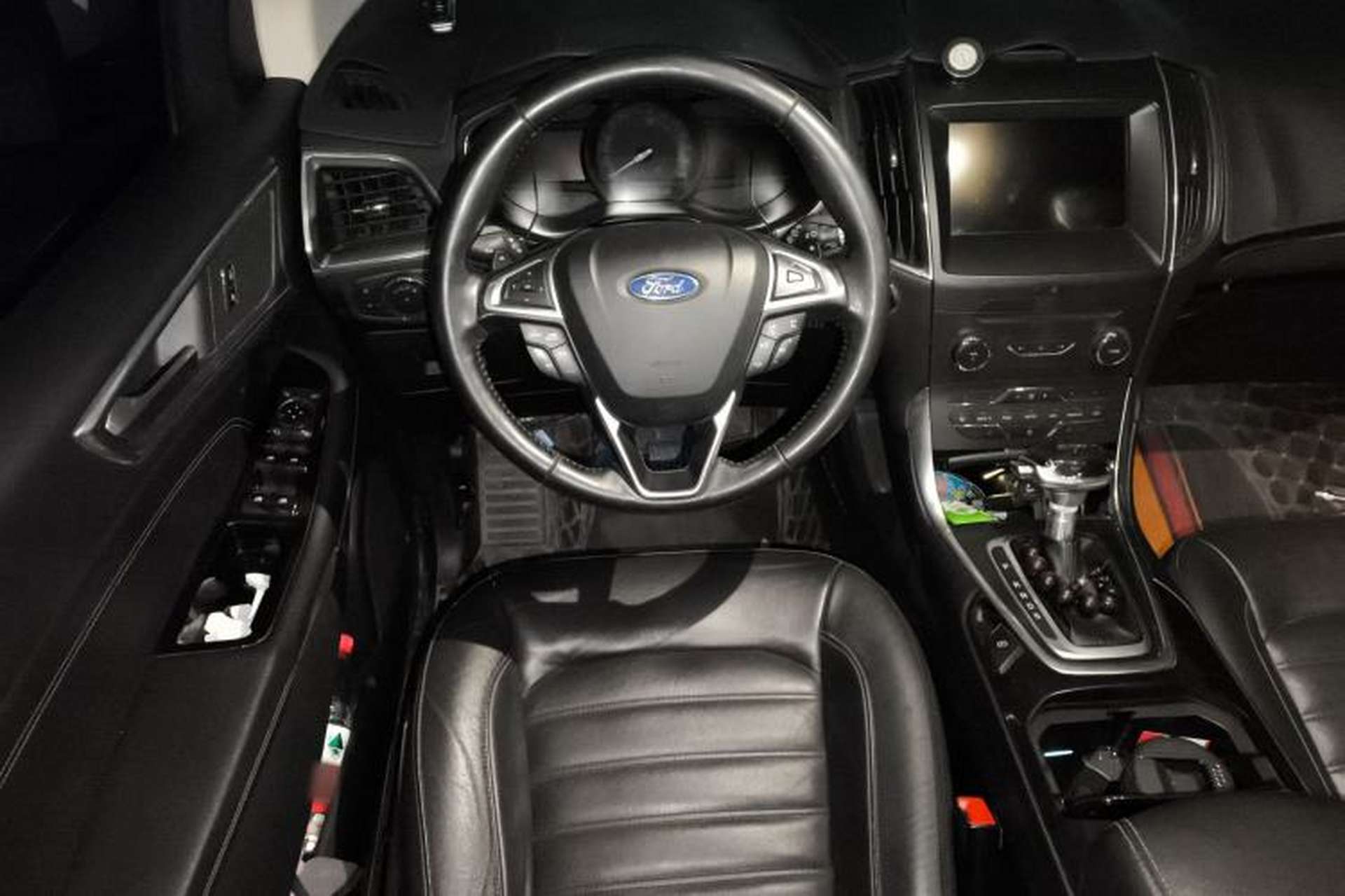 Used Ford Edge 2016 EcoBoost 245 Two-Wheel-Drive Titanium 7-Seater Steering Wheel