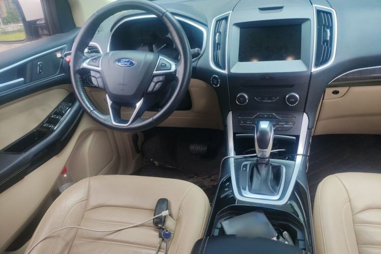Used Ford Edge 2016 EcoBoost 245 Two-Wheel-Drive Titanium 7-Seater Steering Wheel