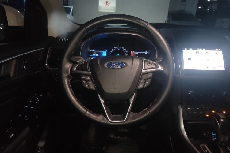 Used Ford Edge 2016 EcoBoost 245 Four-Wheel Drive Titanium Edition 7-Seater Steering Wheel