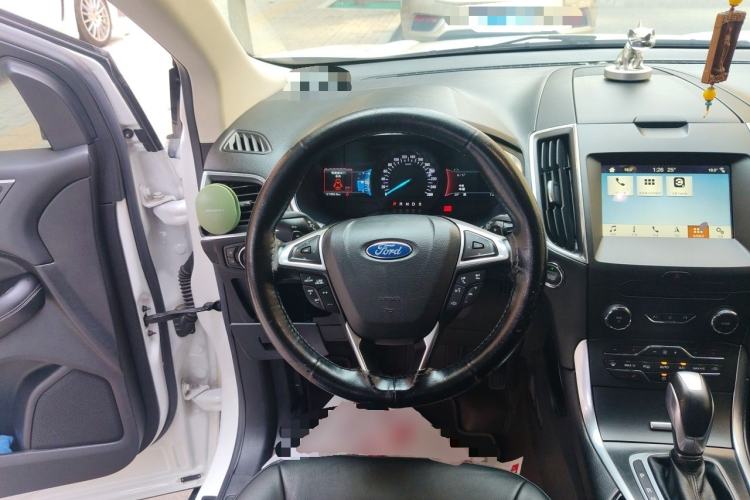 Used Ford Edge 2016 EcoBoost 245 Four-Wheel Drive Titanium Edition 7-Seater Steering Wheel