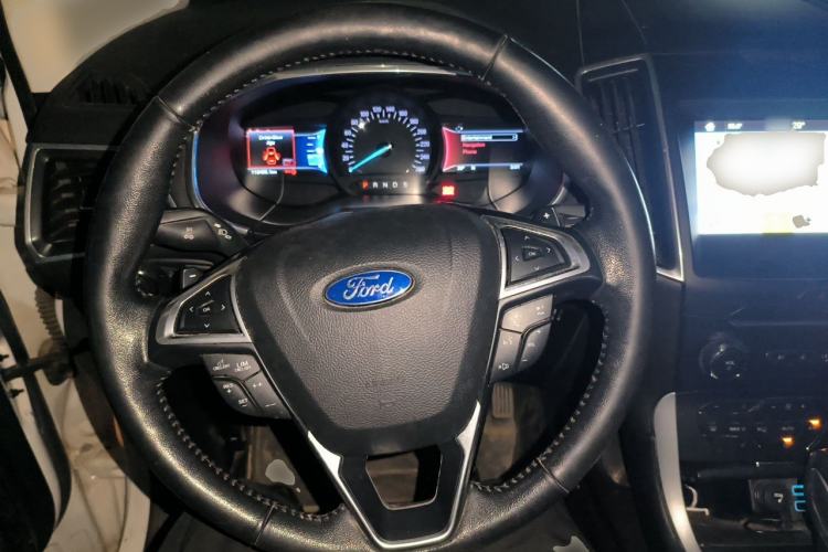 Used Ford Edge 2016 EcoBoost 245 Four-Wheel Drive Titanium Edition 7-Seater Steering Wheel