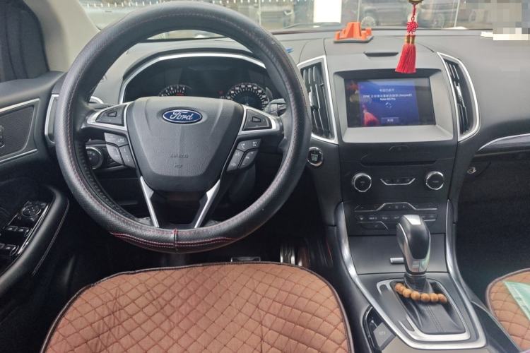 Used Ford Edge 2016 EcoBoost 245 Two-Wheel-Drive Titanium 7-Seater Steering Wheel