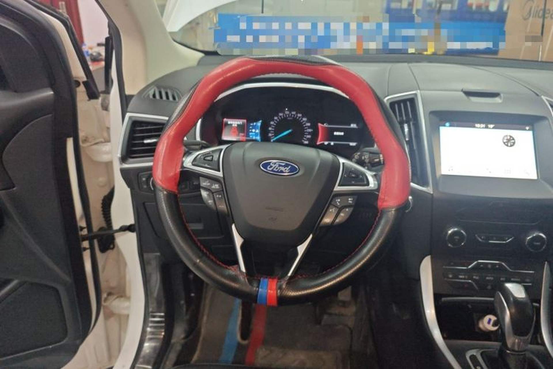 Used Ford Edge 2016 EcoBoost 245 Two-Wheel-Drive Titanium 7-Seater Steering Wheel
