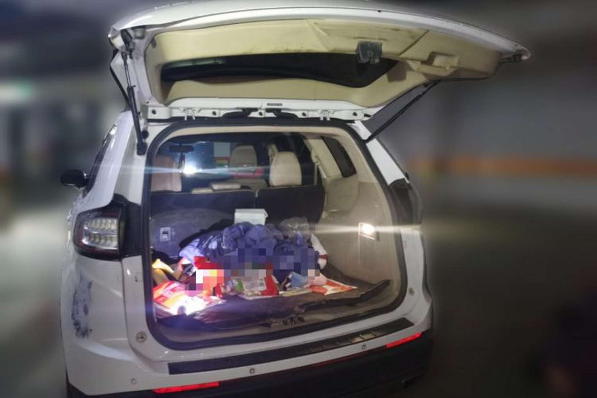 Used Ford Edge 2016 EcoBoost 245 Two-Wheel-Drive Titanium 5-Seater Trunk