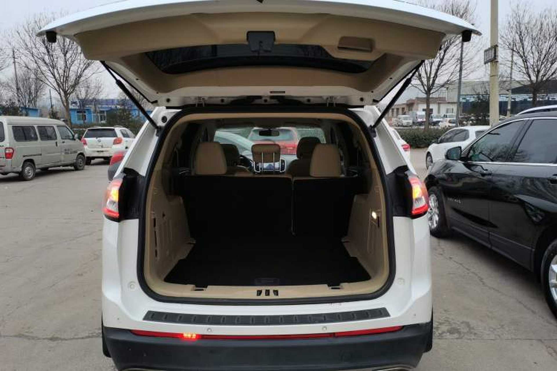 Used Ford Edge 2016 EcoBoost 245 Two-Wheel-Drive Titanium 5-Seater Trunk