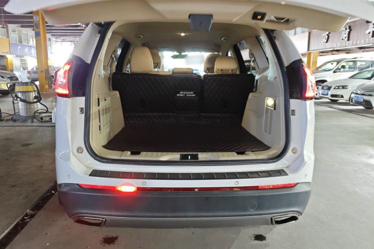Used Ford Edge 2016 EcoBoost 245 Two-Wheel-Drive Titanium 5-Seater Trunk