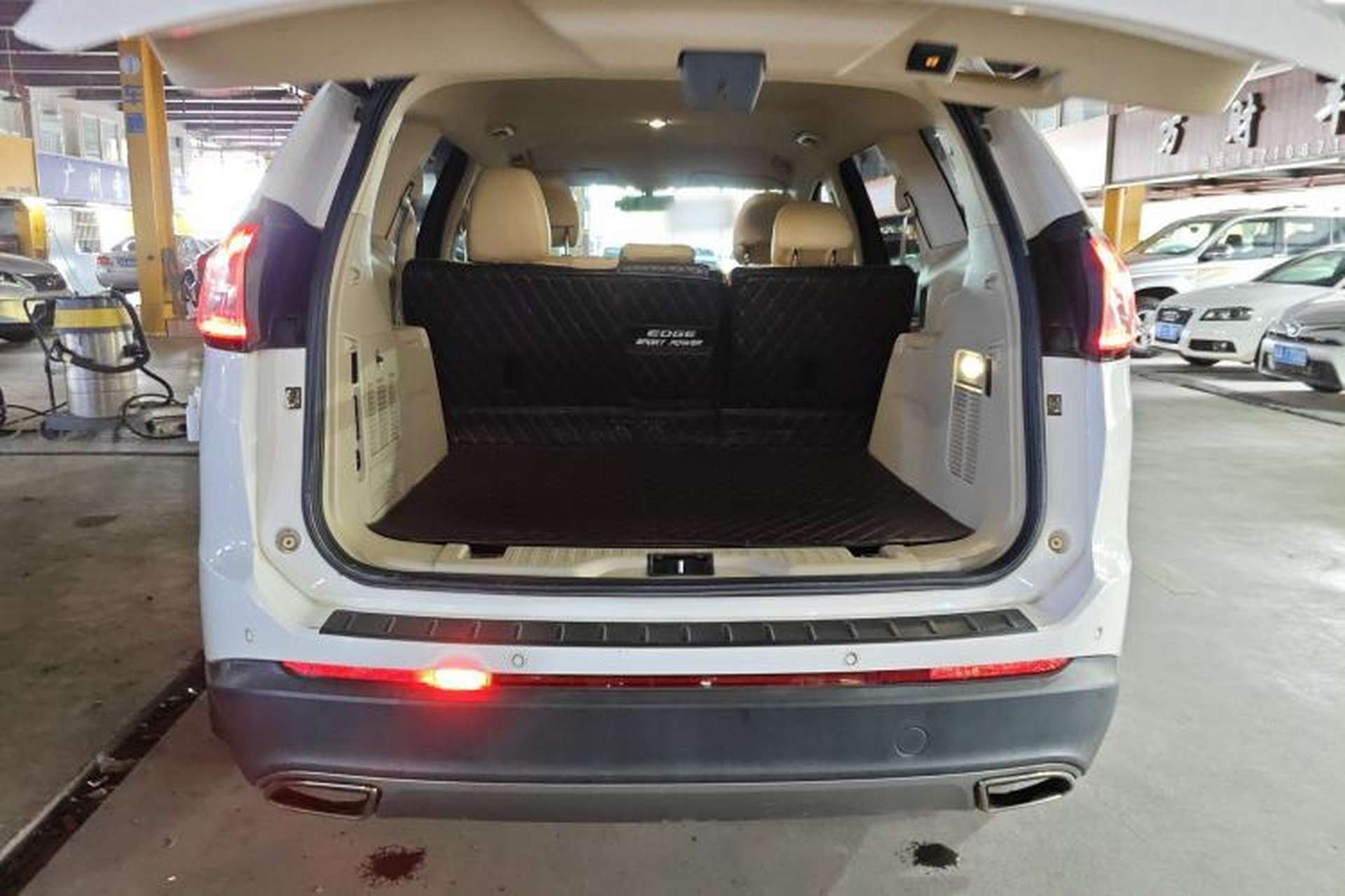 Used Ford Edge 2016 EcoBoost 245 Two-Wheel-Drive Titanium 5-Seater Trunk