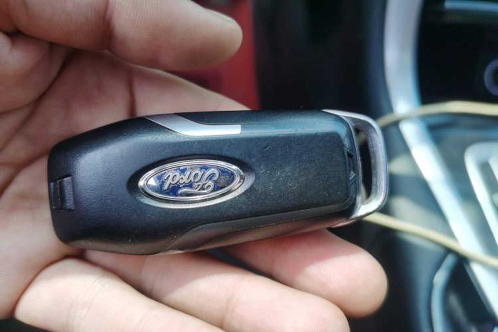 Used Ford Edge 2016 EcoBoost 245 Two-Wheel-Drive Titanium 7-Seater Vehicle Key