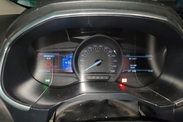 Used Ford Edge 2016 EcoBoost 245 Four-Wheel Drive Titanium Edition 7-Seater Instrument Cluster