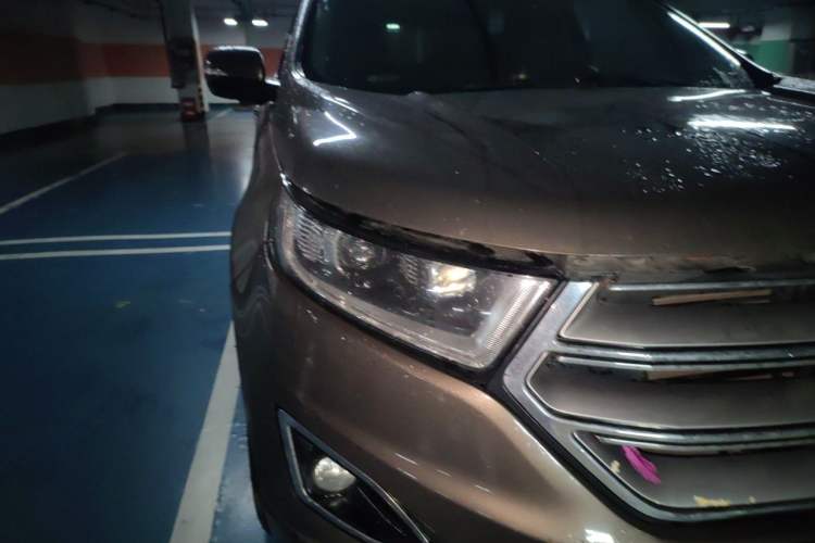 Used Ford Edge 2016 EcoBoost 245 Four-Wheel Drive Titanium Edition 7-Seater Right Front Headlight