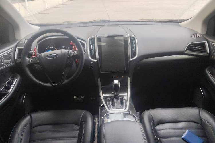 Used Ford Edge 2017 EcoBoost 245 Two-Drive Platinum Edition 5 Seats Center Console