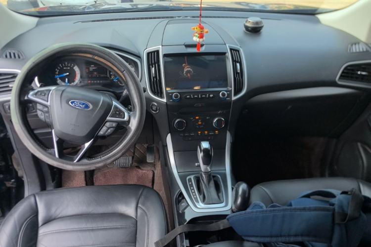 Used Ford Edge 2017 EcoBoost 245 Two-Drive Platinum Edition 5 Seats Center Console