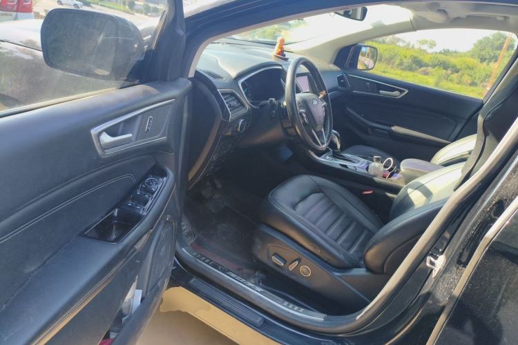 Used Ford Edge 2017 EcoBoost 245 Two-Wheel-Drive Sporty 7-Seater Driver Seat