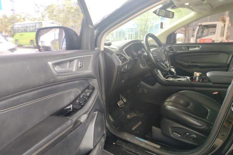 Used Ford Edge 2017 EcoBoost 245 Four-Wheel-Drive Flagship 7-Seater Driver Seat