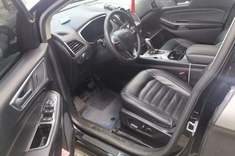 Used Ford Edge 2017 EcoBoost 245 Two-Wheel-Drive Sporty 7-Seater Driver Seat
