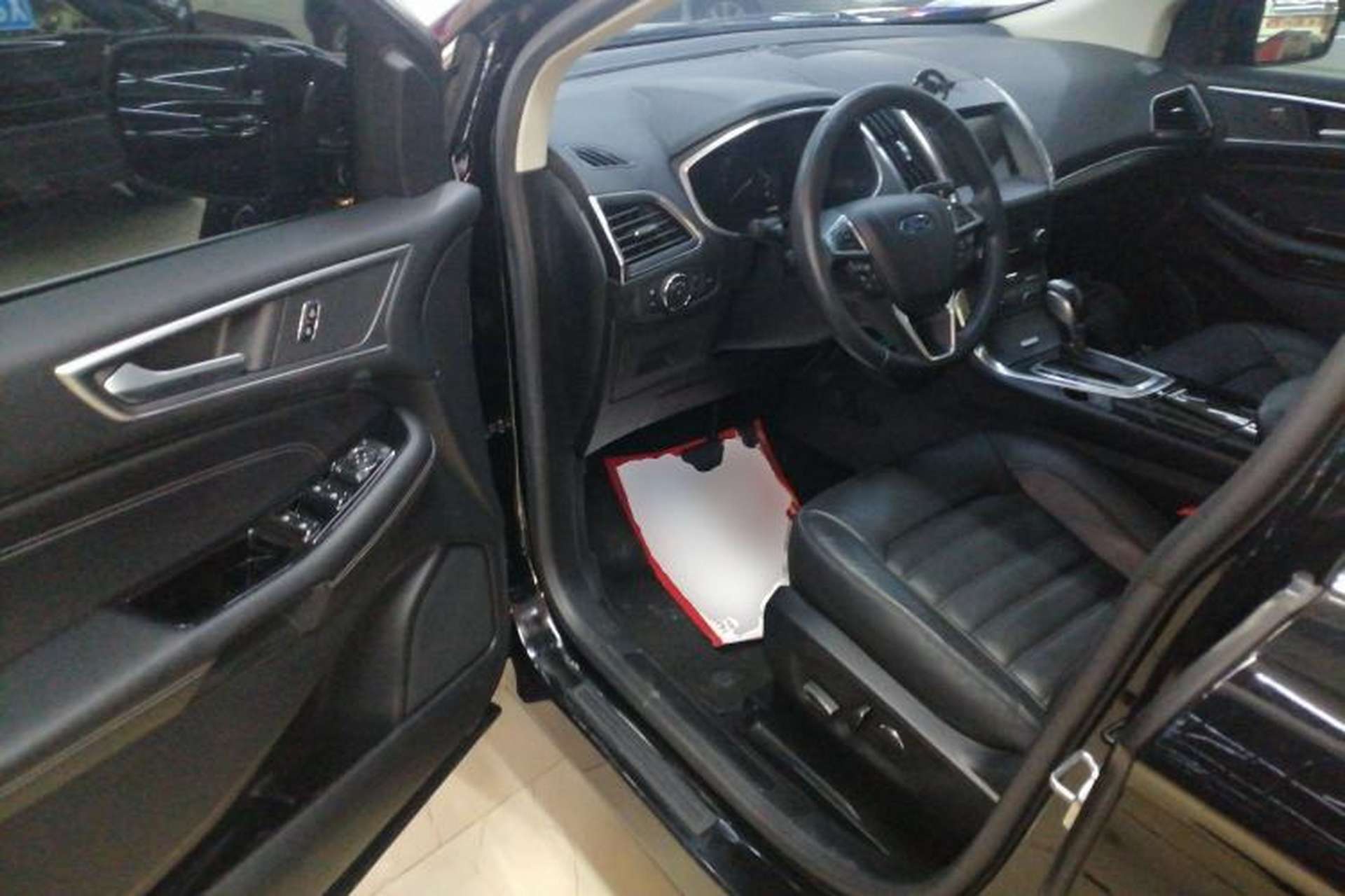 Used Ford Edge 2017 EcoBoost 245 Four-Wheel Drive Sporty 7-Seater Driver Seat