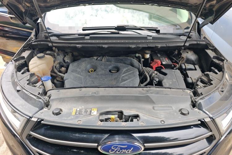 Used Ford Edge 2017 EcoBoost 245 Two-Wheel-Drive Sporty 7-Seater Engine Bay