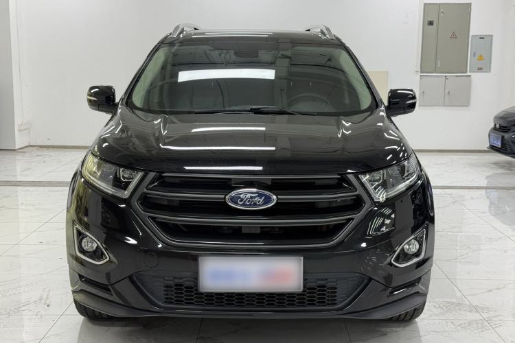 Used Ford Edge 2017 EcoBoost 245 Two-Wheel-Drive Sporty 7-Seater Exterior 1