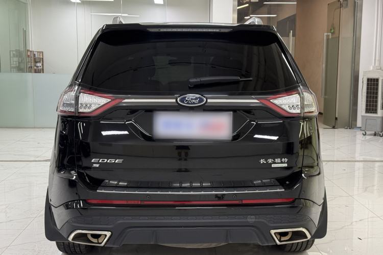 Used Ford Edge 2017 EcoBoost 245 Two-Wheel-Drive Sporty 7-Seater Exterior 3
